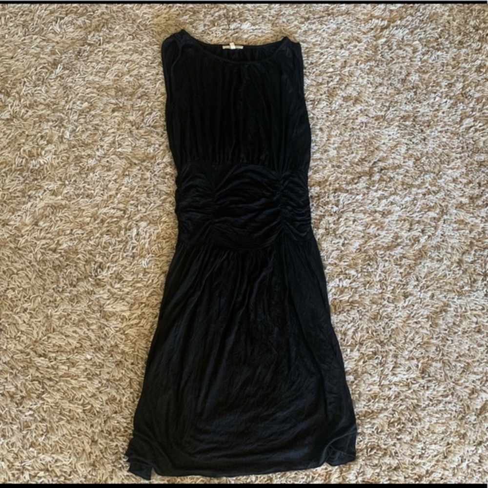Black dress size medium with pretty rouching mystree size medium